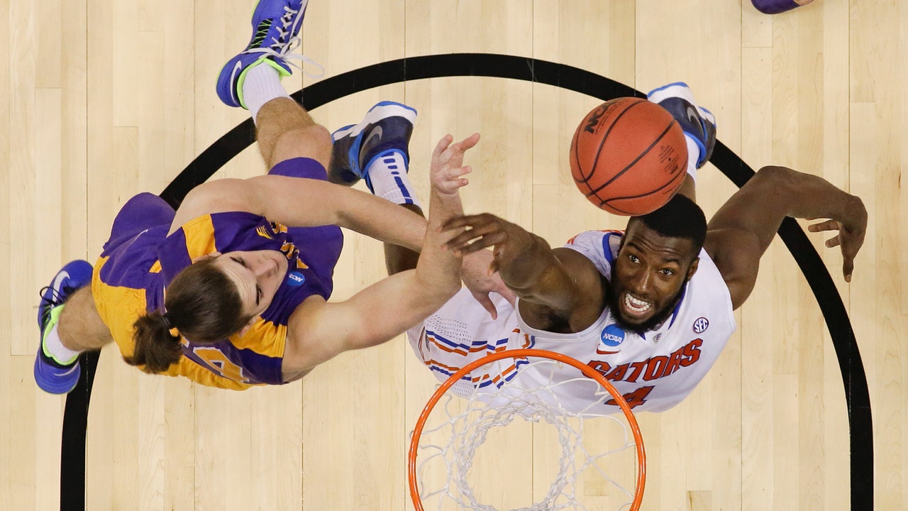 Out of sync, Gators gather themselves to survive and advance